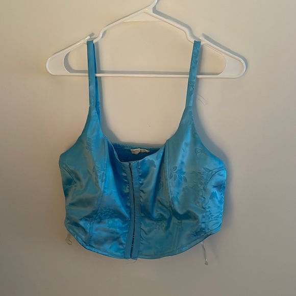 LA Hearts Silky Bodice Crop Top with Butterfly and Floral Pattern - Picture 1 of 6